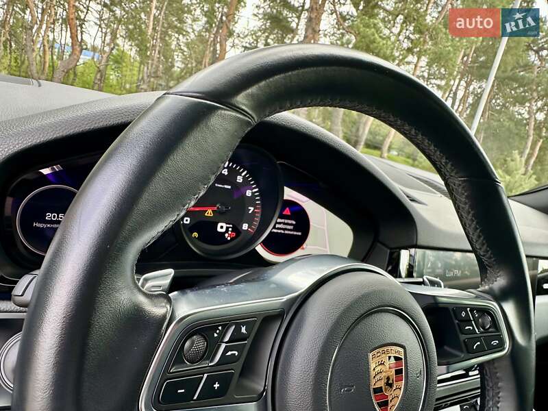 Внедорожник / Кроссовер Porsche Cayenne 2018 в Киеве