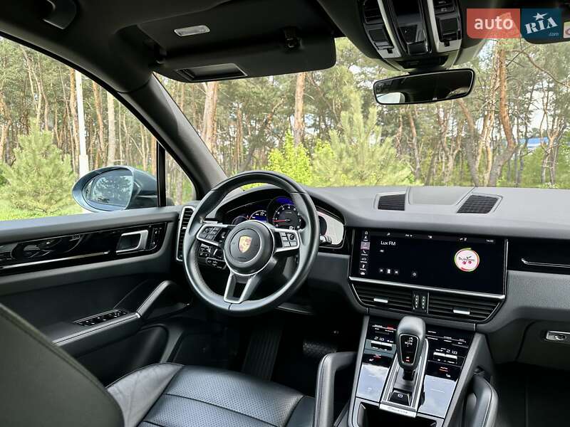 Внедорожник / Кроссовер Porsche Cayenne 2018 в Киеве