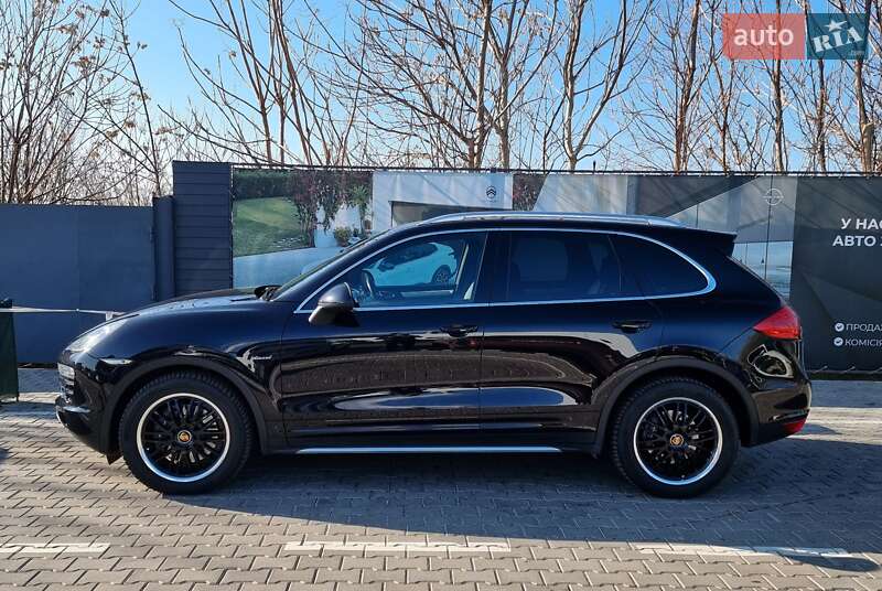 Позашляховик / Кросовер Porsche Cayenne 2010 в Одесі