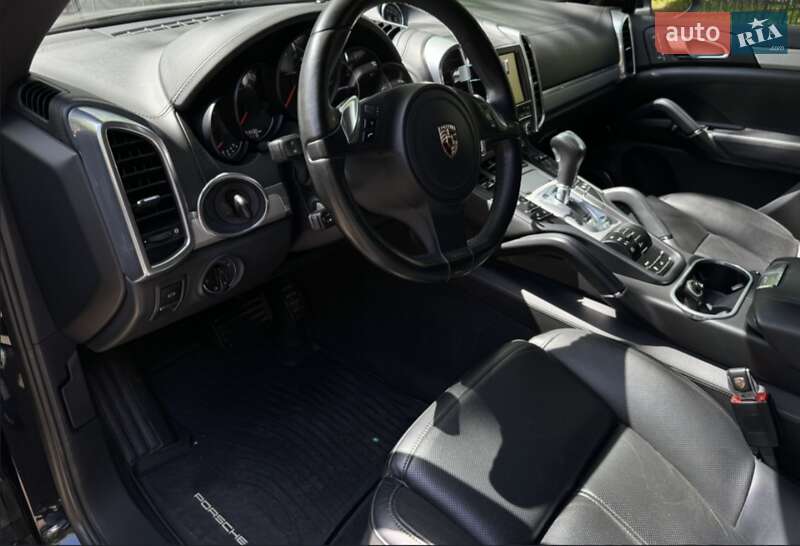 Позашляховик / Кросовер Porsche Cayenne 2010 в Одесі