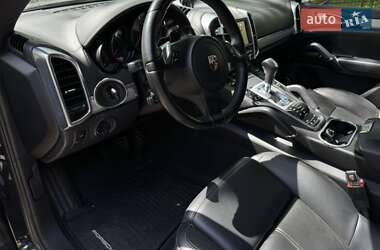 Внедорожник / Кроссовер Porsche Cayenne 2010 в 