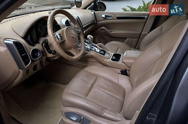 Позашляховик / Кросовер Porsche Cayenne 2013 в 