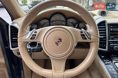 Позашляховик / Кросовер Porsche Cayenne 2013 в 