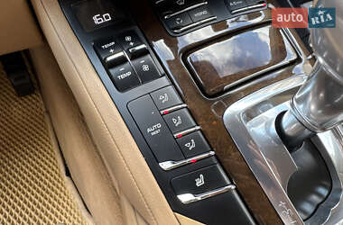 Позашляховик / Кросовер Porsche Cayenne 2013 в 