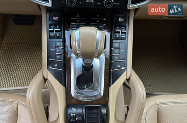 Позашляховик / Кросовер Porsche Cayenne 2013 в 