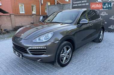 Позашляховик / Кросовер Porsche Cayenne 2012 в 