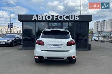 Внедорожник / Кроссовер Porsche Cayenne 2013 в 