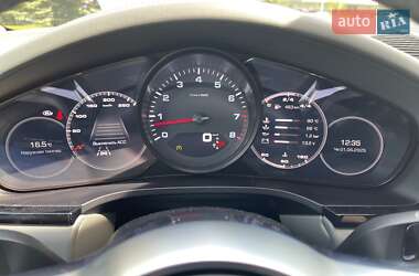 Позашляховик / Кросовер Porsche Cayenne 2019 в 