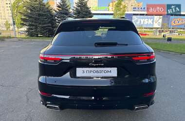 Позашляховик / Кросовер Porsche Cayenne 2019 в 