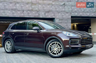Позашляховик / Кросовер Porsche Cayenne 2018 в 