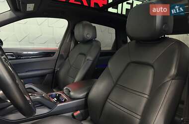 Позашляховик / Кросовер Porsche Cayenne 2019 в 