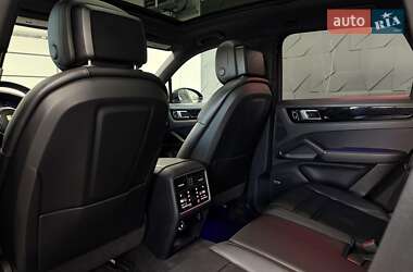 Позашляховик / Кросовер Porsche Cayenne 2019 в 