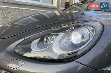 Внедорожник / Кроссовер Porsche Cayenne 2010 в 