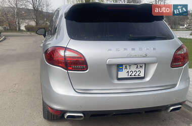 Внедорожник / Кроссовер Porsche Cayenne 2013 в 
