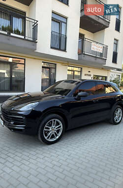Позашляховик / Кросовер Porsche Cayenne 2019 в 