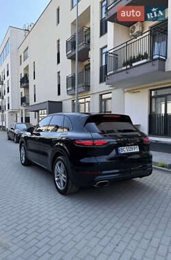 Позашляховик / Кросовер Porsche Cayenne 2019 в 