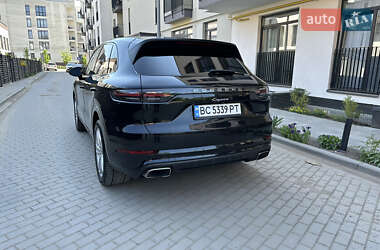 Позашляховик / Кросовер Porsche Cayenne 2019 в 
