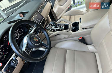 Позашляховик / Кросовер Porsche Cayenne 2019 в 