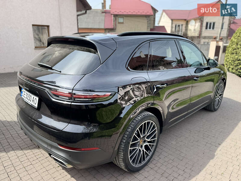 Внедорожник / Кроссовер Porsche Cayenne 2018 в Черновцах