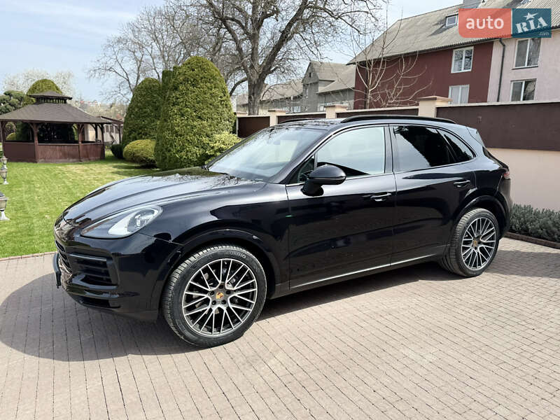 Внедорожник / Кроссовер Porsche Cayenne 2018 в Черновцах