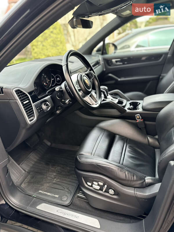 Внедорожник / Кроссовер Porsche Cayenne 2018 в Черновцах