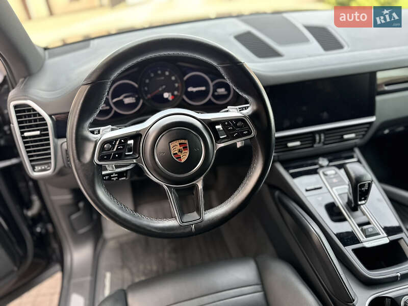 Внедорожник / Кроссовер Porsche Cayenne 2018 в Черновцах