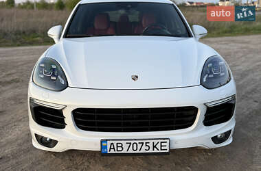 Внедорожник / Кроссовер Porsche Cayenne 2015 в Виннице