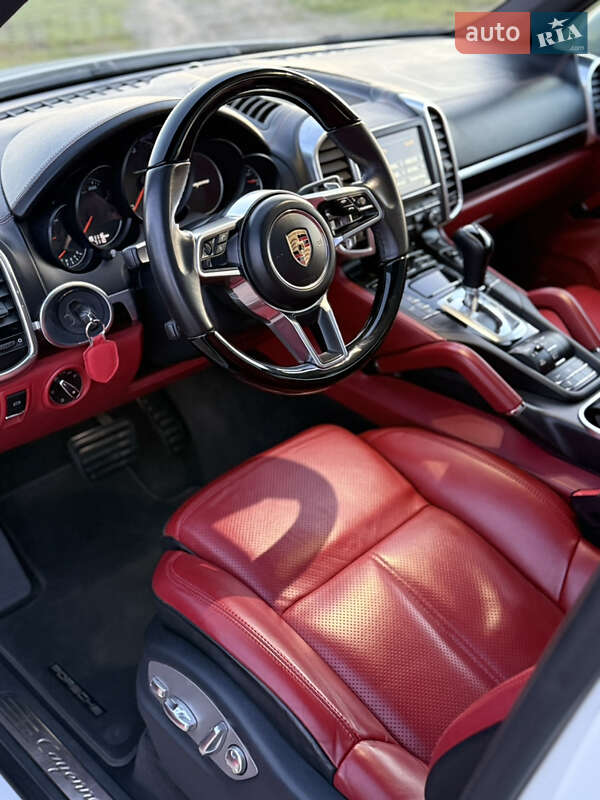 Внедорожник / Кроссовер Porsche Cayenne 2015 в Виннице