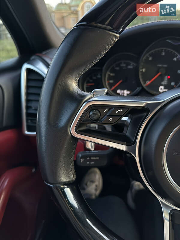 Внедорожник / Кроссовер Porsche Cayenne 2015 в Виннице