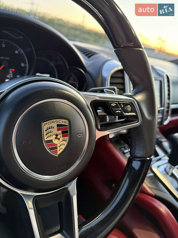 Внедорожник / Кроссовер Porsche Cayenne 2015 в Виннице