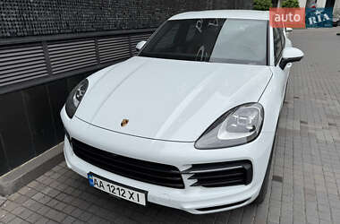Внедорожник / Кроссовер Porsche Cayenne 2018 в 