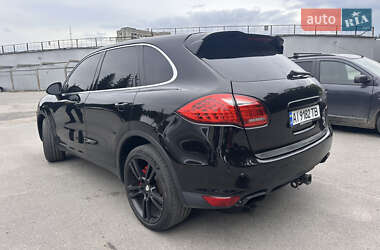 Внедорожник / Кроссовер Porsche Cayenne 2010 в 