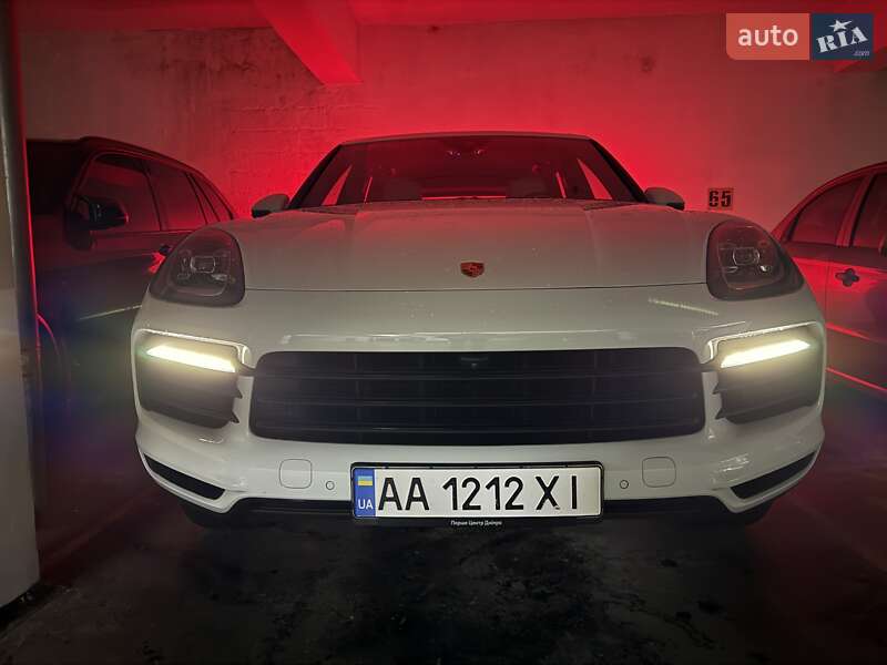 Позашляховик / Кросовер Porsche Cayenne 2018 в Києві
