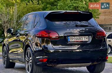 Внедорожник / Кроссовер Porsche Cayenne 2013 в 