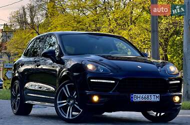 Внедорожник / Кроссовер Porsche Cayenne 2013 в 