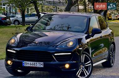 Внедорожник / Кроссовер Porsche Cayenne 2013 в 