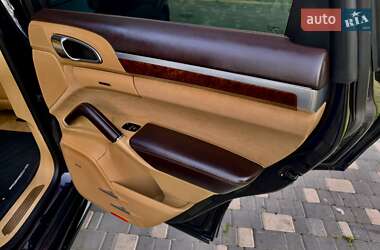 Внедорожник / Кроссовер Porsche Cayenne 2013 в 