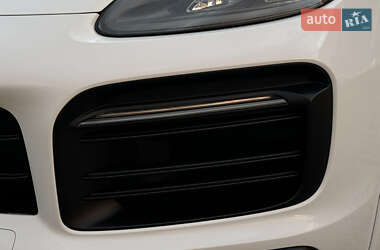 Внедорожник / Кроссовер Porsche Cayenne 2019 в 