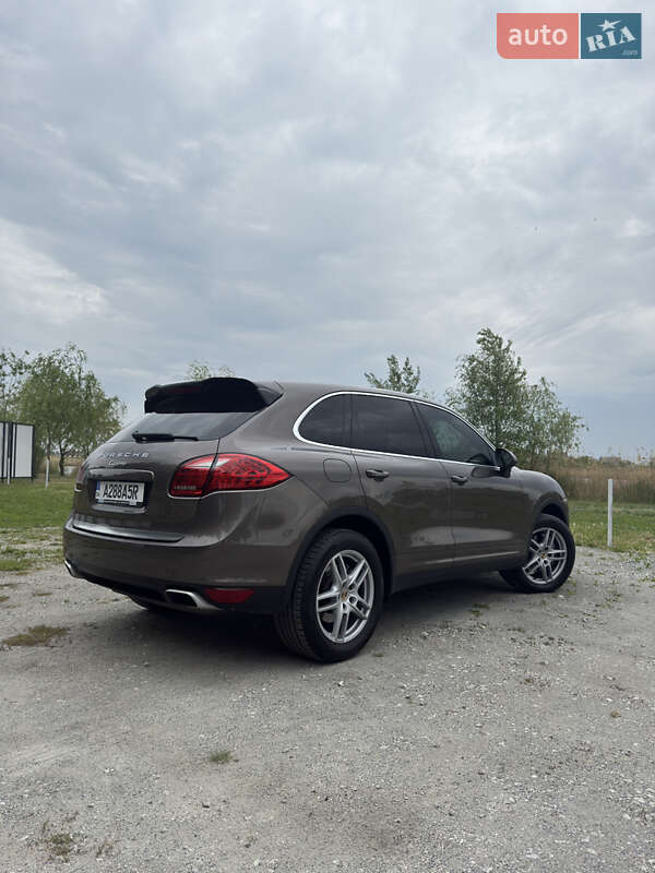 Внедорожник / Кроссовер Porsche Cayenne 2013 в Днепре