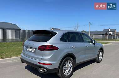 Внедорожник / Кроссовер Porsche Cayenne 2015 в 