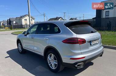 Внедорожник / Кроссовер Porsche Cayenne 2015 в 