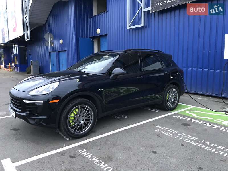Внедорожник / Кроссовер Porsche Cayenne 2016 в Днепре