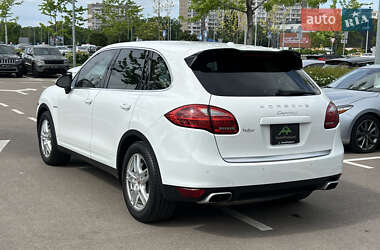 Внедорожник / Кроссовер Porsche Cayenne 2014 в 
