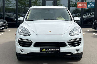 Внедорожник / Кроссовер Porsche Cayenne 2014 в 