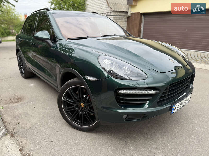 Позашляховик / Кросовер Porsche Cayenne 2013 в Києві