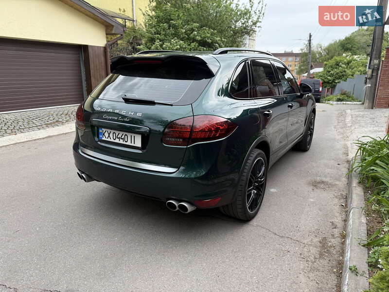 Позашляховик / Кросовер Porsche Cayenne 2013 в Києві