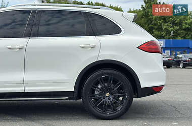 Внедорожник / Кроссовер Porsche Cayenne 2011 в 