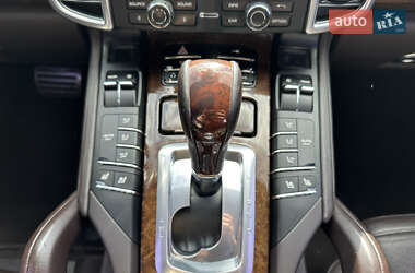 Внедорожник / Кроссовер Porsche Cayenne 2011 в 