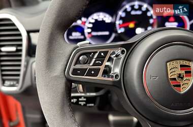 Внедорожник / Кроссовер Porsche Cayenne 2019 в 