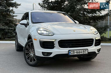 Внедорожник / Кроссовер Porsche Cayenne 2015 в 